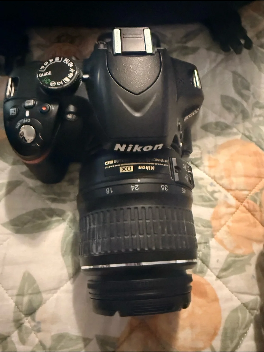 Nikon Black DSLR Kit with Carry Case and Extra Zoom Lens